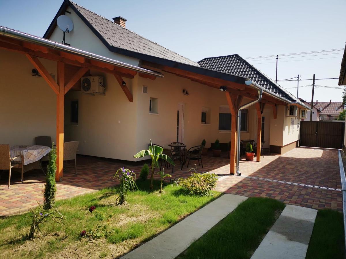 Lili Apartman ハルカーニャ エクステリア 写真